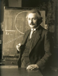 Aynştayn Albert Einstein